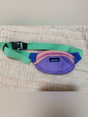 Kavu Lavender Waist Pack with Pink Zippers and Mint Strap